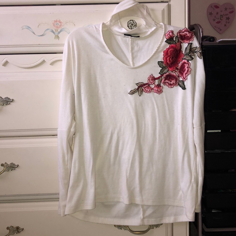 Rose choker long sleeve top
